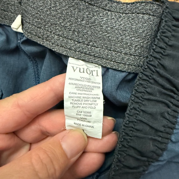 Vuori Charcoal Gray Performance Shorts - Picture 4 of 9